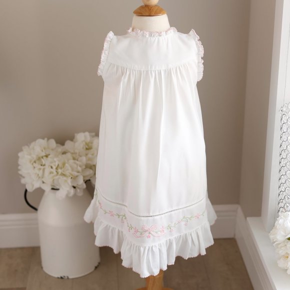 SALE- White Heirloom Dress DayGown Boutique Size 4/5 Embroidery Portrait NWT - Picture 8 of 8
